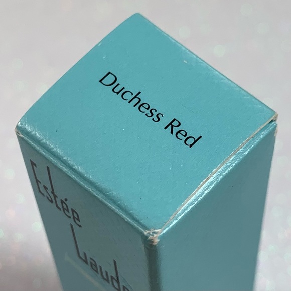 Estee Lauder 75th Anniversary Lipstick Duchess Red - Picture 7 of 7
